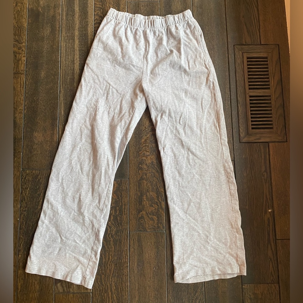 Gently used basic Brandy Melville straight leg sweatpants